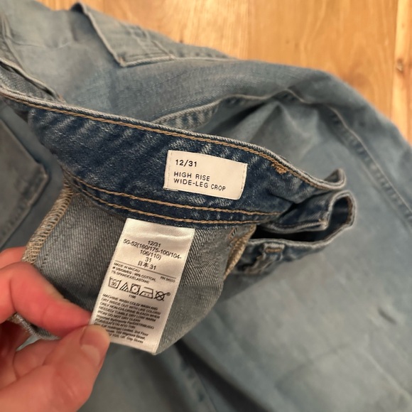 LAST DAY Gap High Rise Wide Leg Crop Jeans - Picture 4 of 5